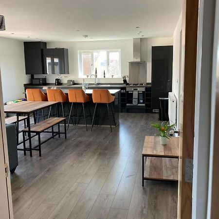 Spacious Newly Built Apartment Rhos On Sea, Colwyn Bay Exterior foto
