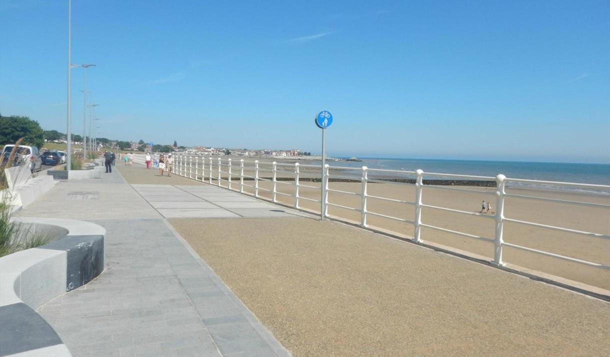 Spacious Newly Built Apartment Rhos On Sea, Colwyn Bay Exterior foto